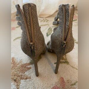 Jessica Simpson platforms